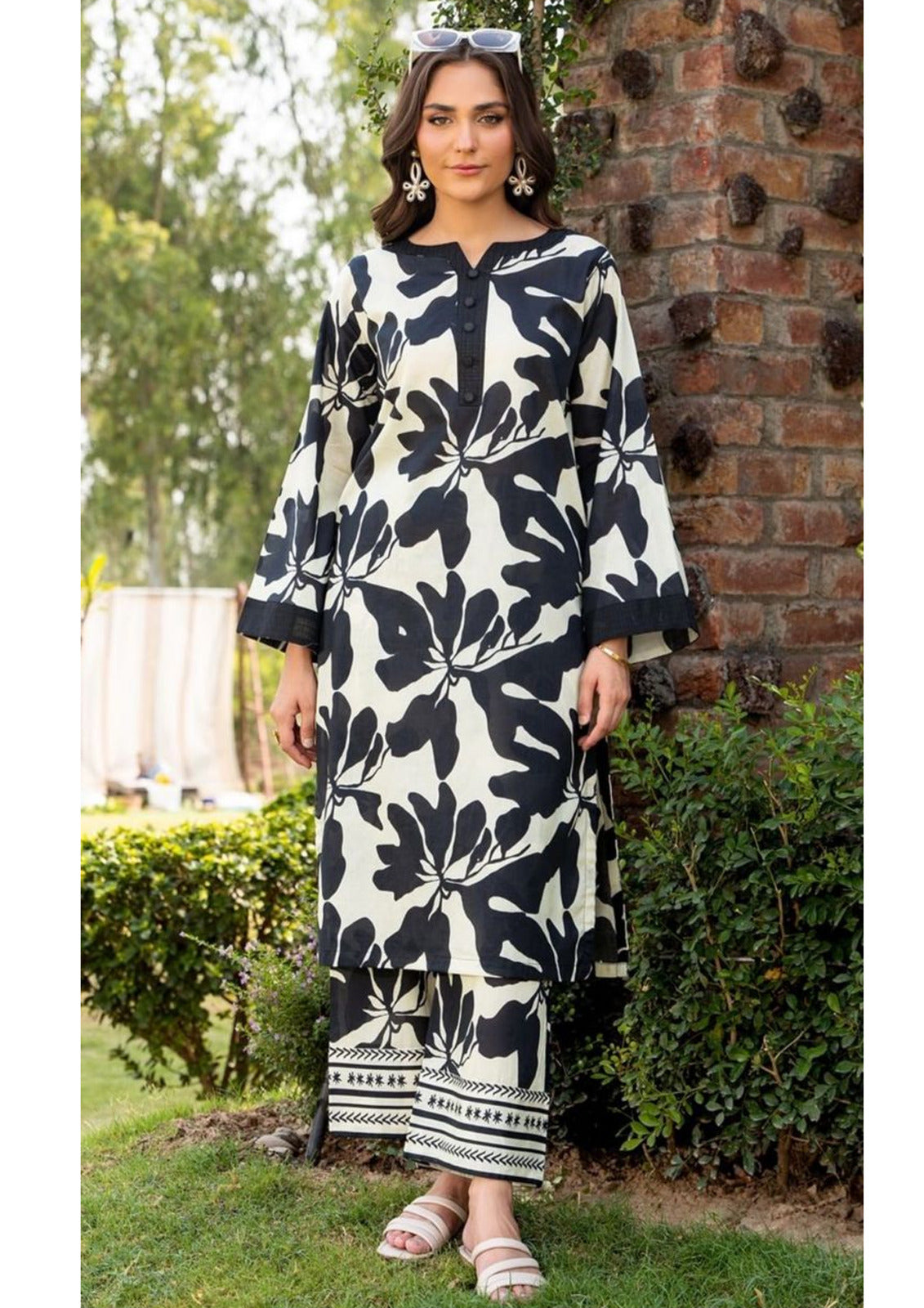 *Front And Back Allover Digital Printed Cord Set*