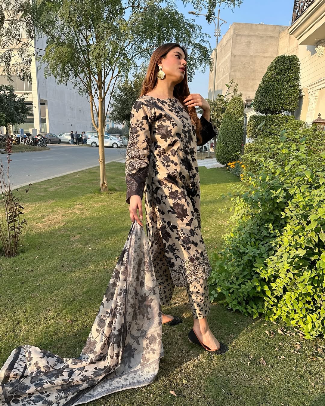 Digital Printed Handwork Shirt With Flapper Cord Set 3Pcs😍