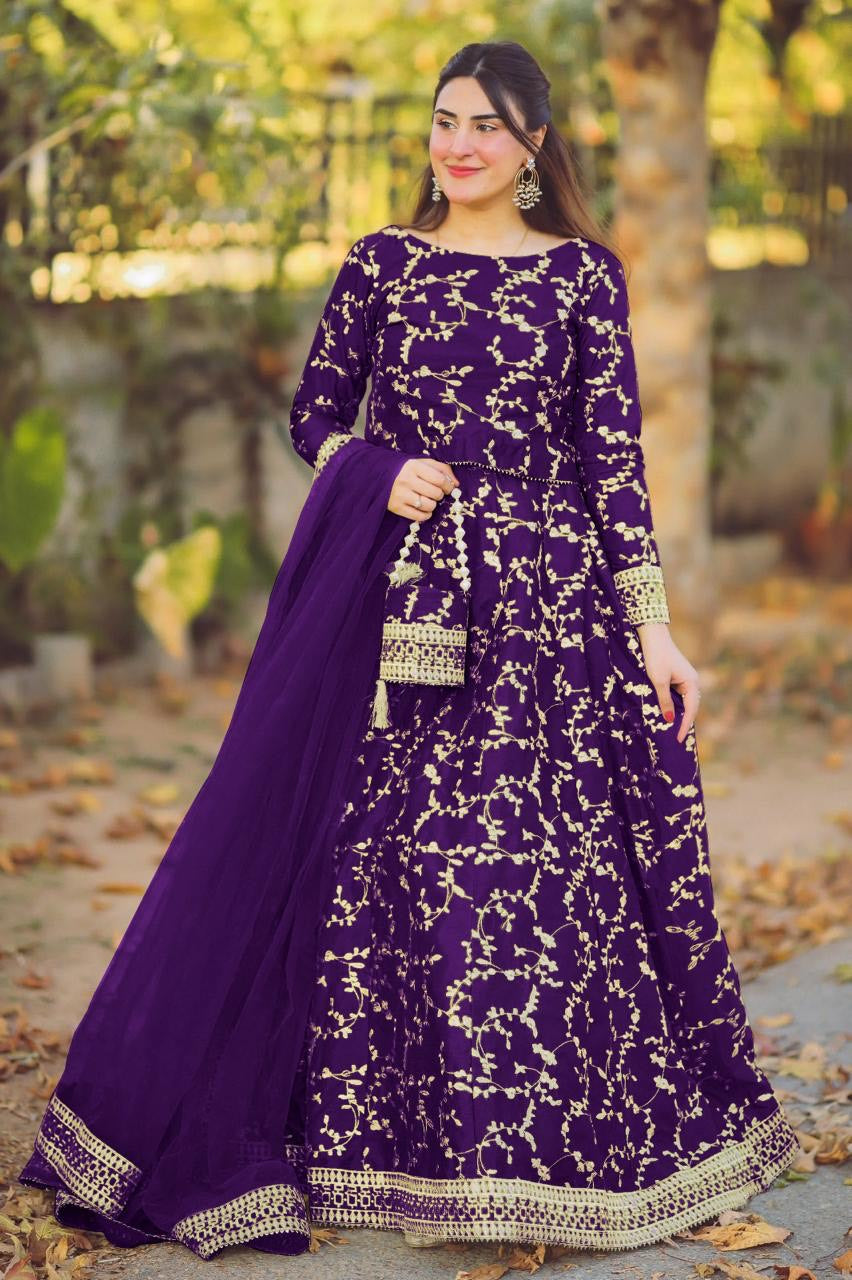 4Pcs Potli Embriodered Silk Lehnga
